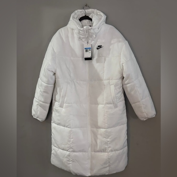 Nike Jackets & Blazers - NWTs - Nike Sportswear Women's Classic Puffer Parka